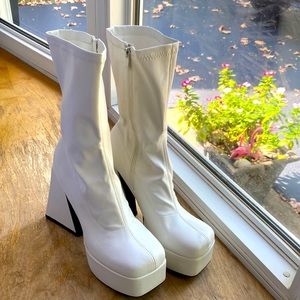 Wild Diva Chunky Heels Platform Boots